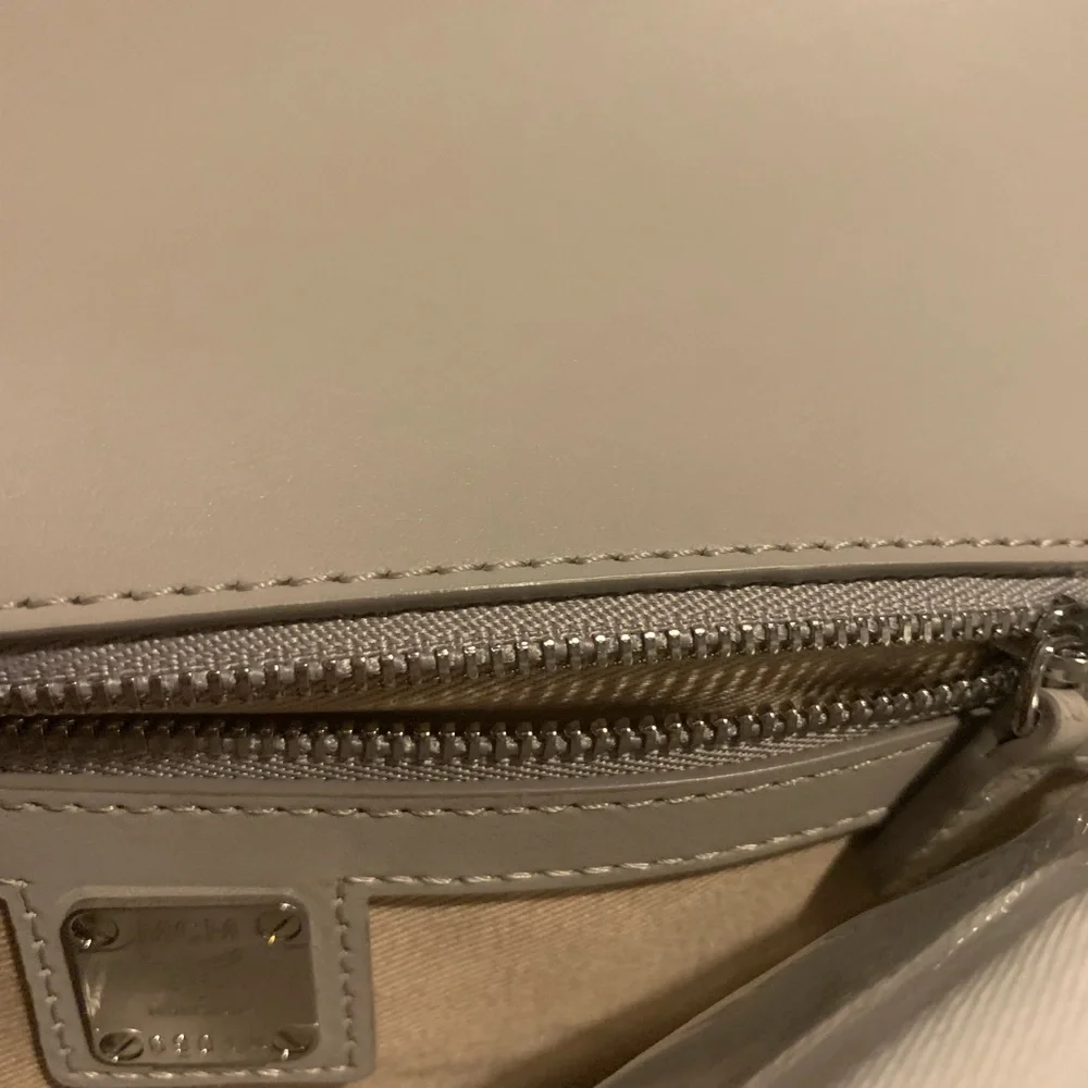 👛SOLD👛GORGEOUS MCM Soft Pink Visetos MILLIE Purse~NWT - Picture 13 of 15